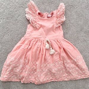⭐️5 for $25⭐️ 3T Pink Floral Flutter Sleeve Dress